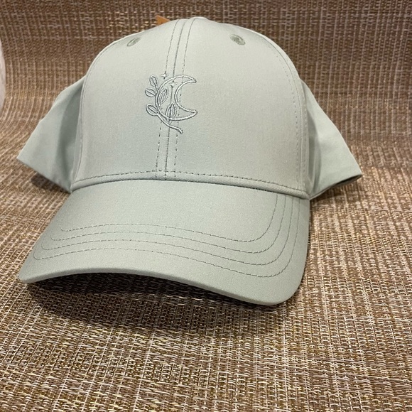 NWT Blogilates Ponytail Hat - Picture 2 of 10